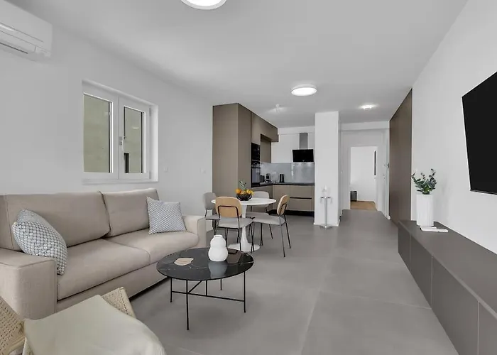 Lea - Makarska Exklusiv